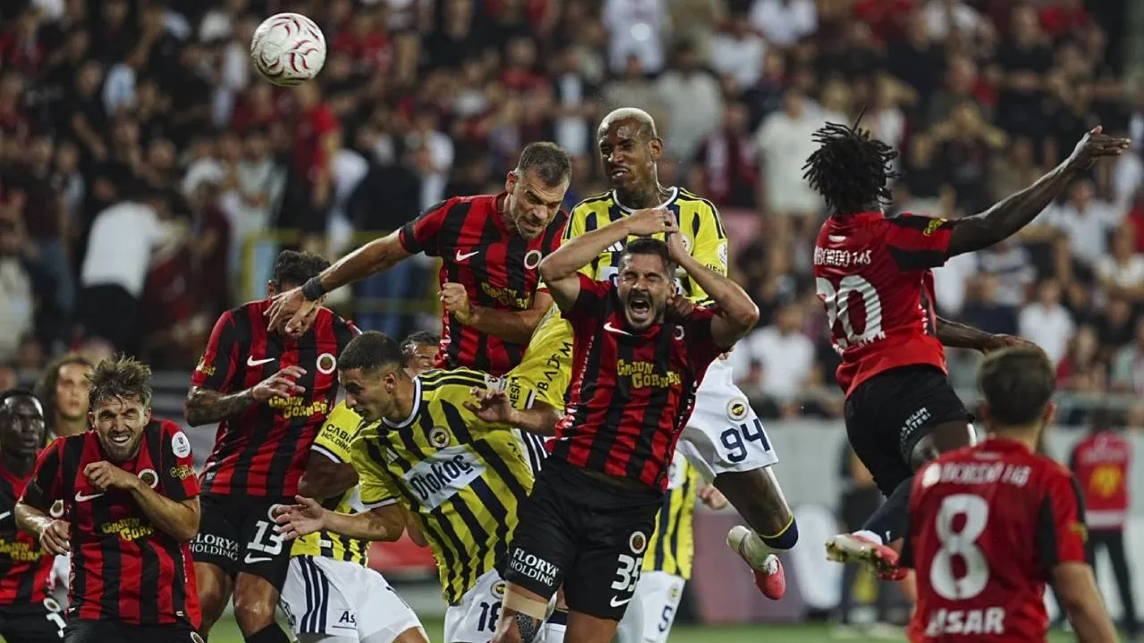 Fenerbahçe, Gençlerbirliği'ne kaybetti! Sarı-lacivertliler, lige mağlubiyetle başladı