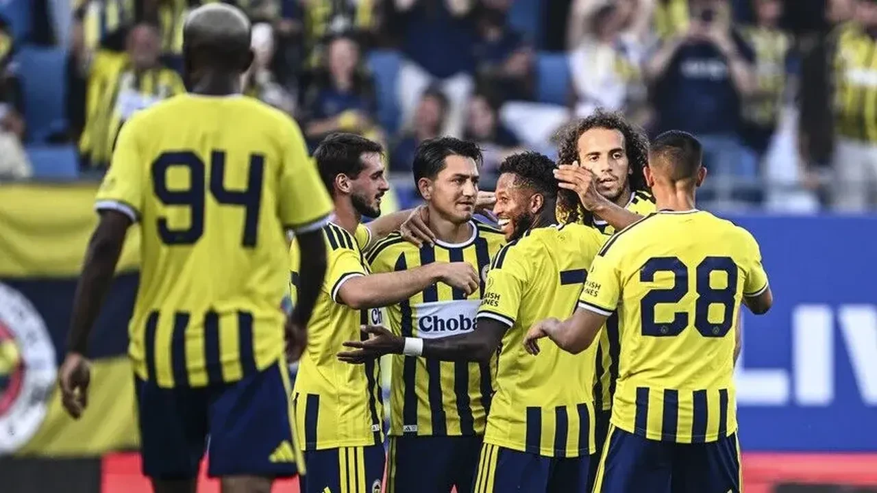 Fenerbahçe sezonu açıyor! İsmail Kartal Gençlerbirliği maçı ilk 11'ini belirledi