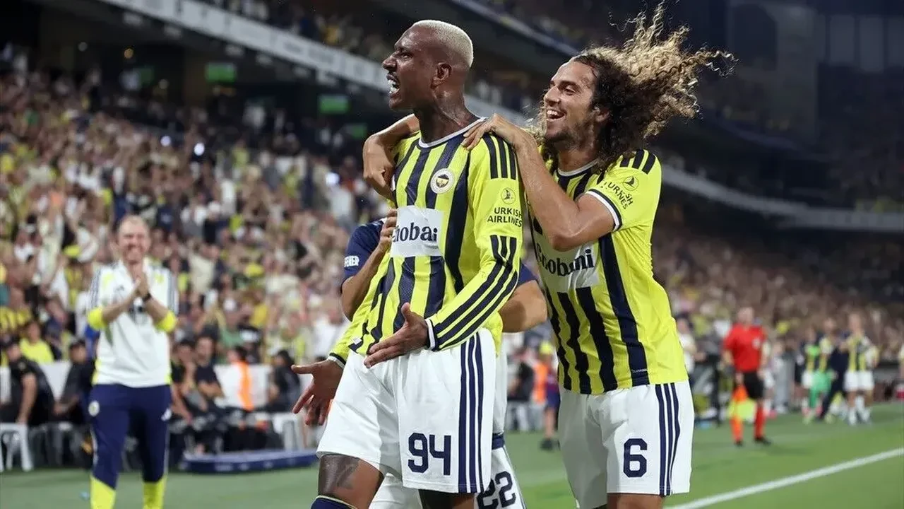 Fenerbahçe sezonu açıyor! İsmail Kartal Gençlerbirliği maçı ilk 11'ini belirledi