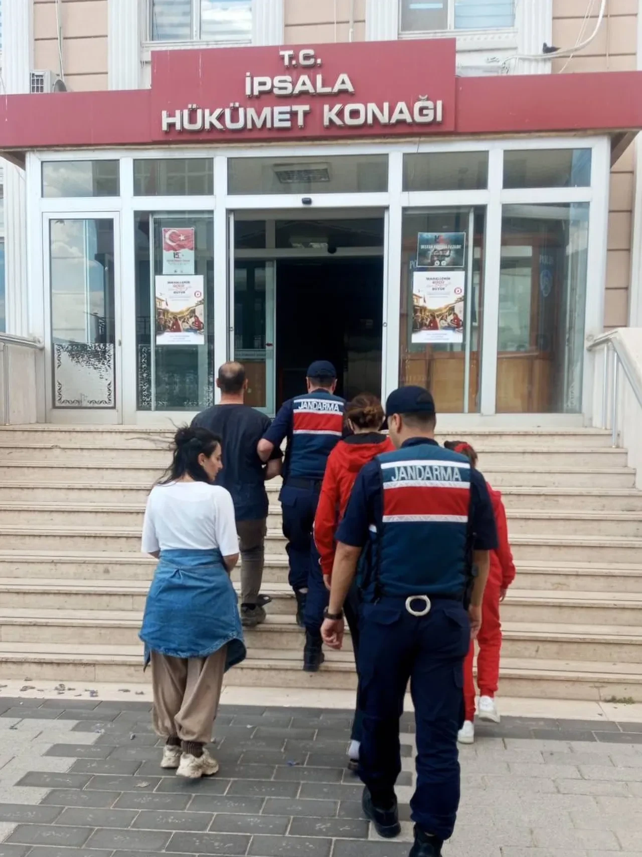 Gündüz öğretmen, gece kadınlar imamı: 10 yıldır aranan FETÖ'cü Yunanistan'a kaçarken yakalandı