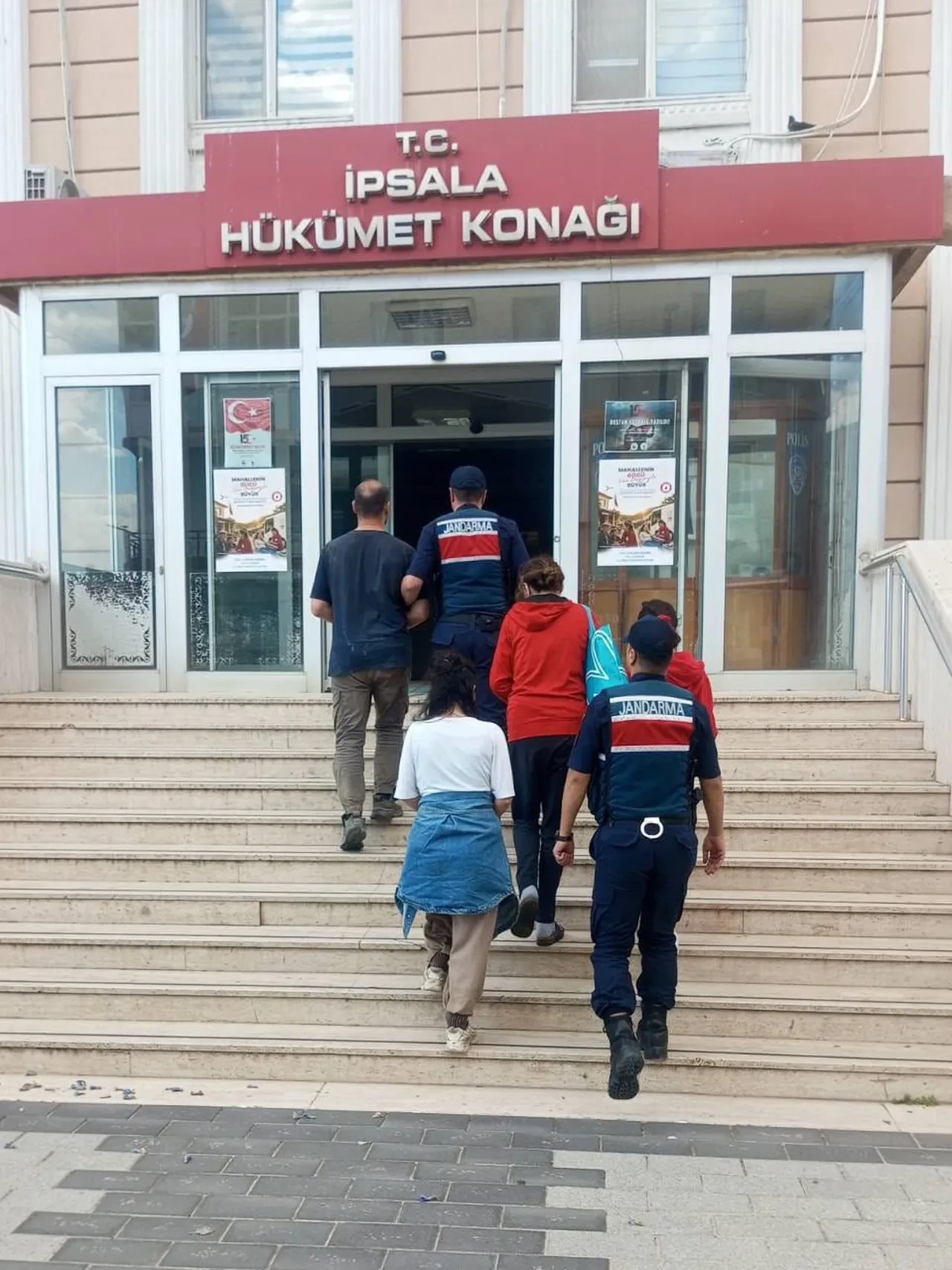 Gündüz öğretmen, gece kadınlar imamı: 10 yıldır aranan FETÖ'cü Yunanistan'a kaçarken yakalandı