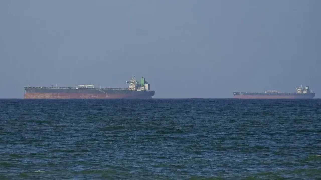 Hürmüz Boğazı'ndan geçen bir ADNOC gemisi daha saldırıya uğradı