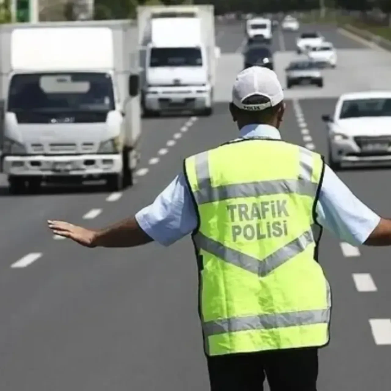İstanbul'da bu yollar trafiğe kapalı olacak: Sürücülere pazar günü için uyarı