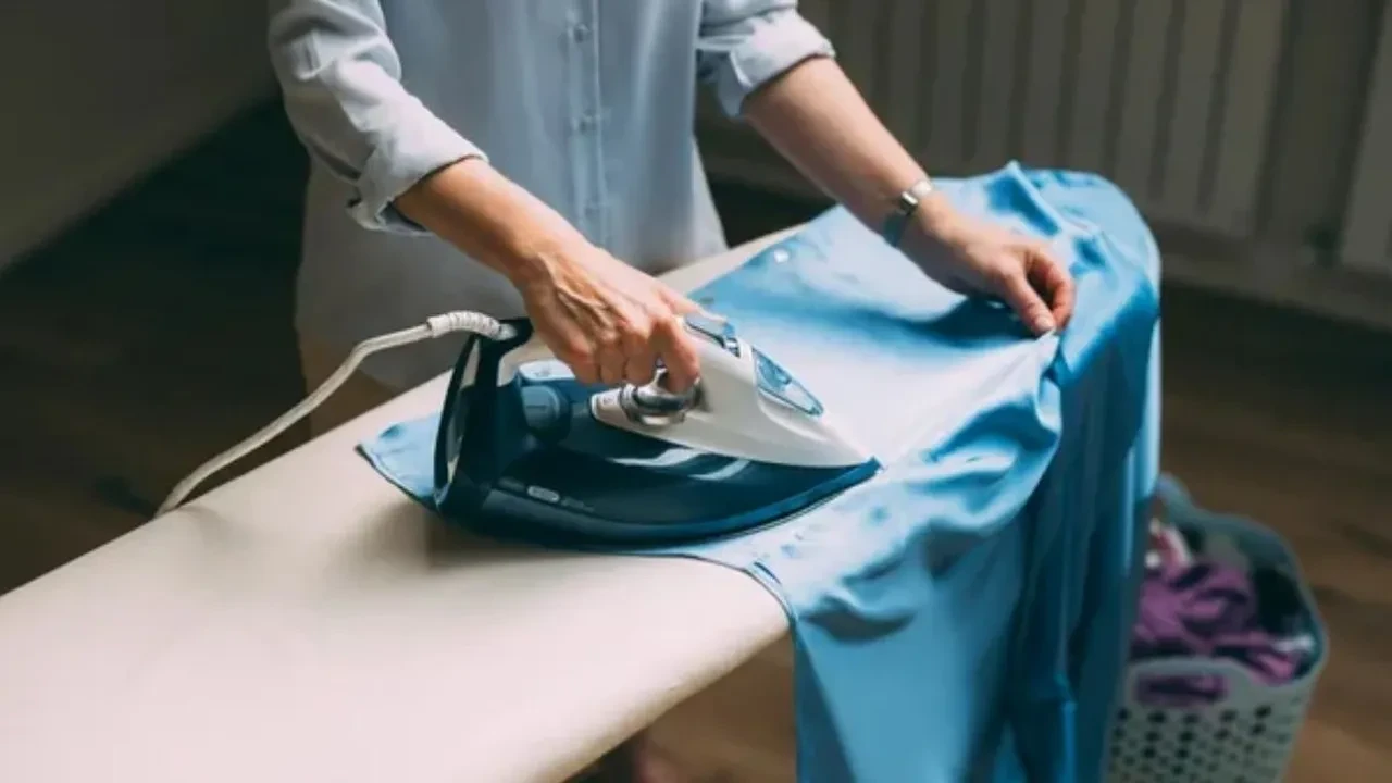 Kuru temizlemeci abiden öğrendim! Suyu ütünün içine koymayın