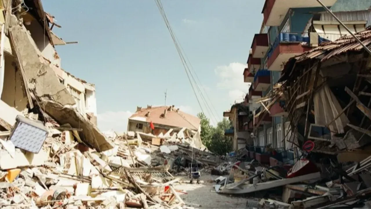 17 Ağustos 1999 Gölcük depremi