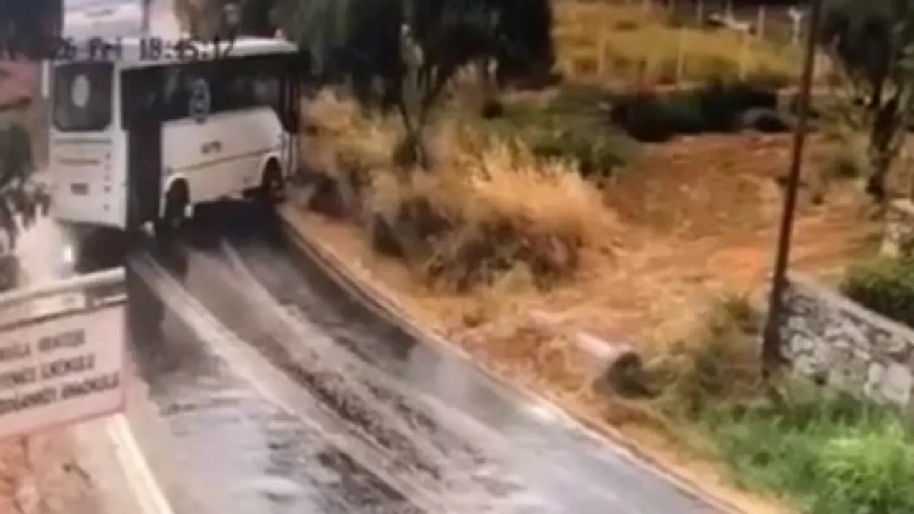 Muğla'daki feci kazanın dehşet anları kamerada: 8 yaralı