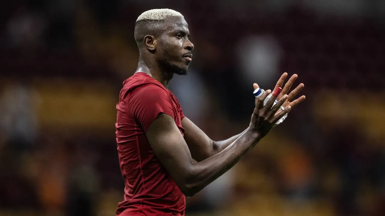 Osimhen'den transfer iddialarıyla ilgili açıklama! "İşime odaklanmış durumdayım"