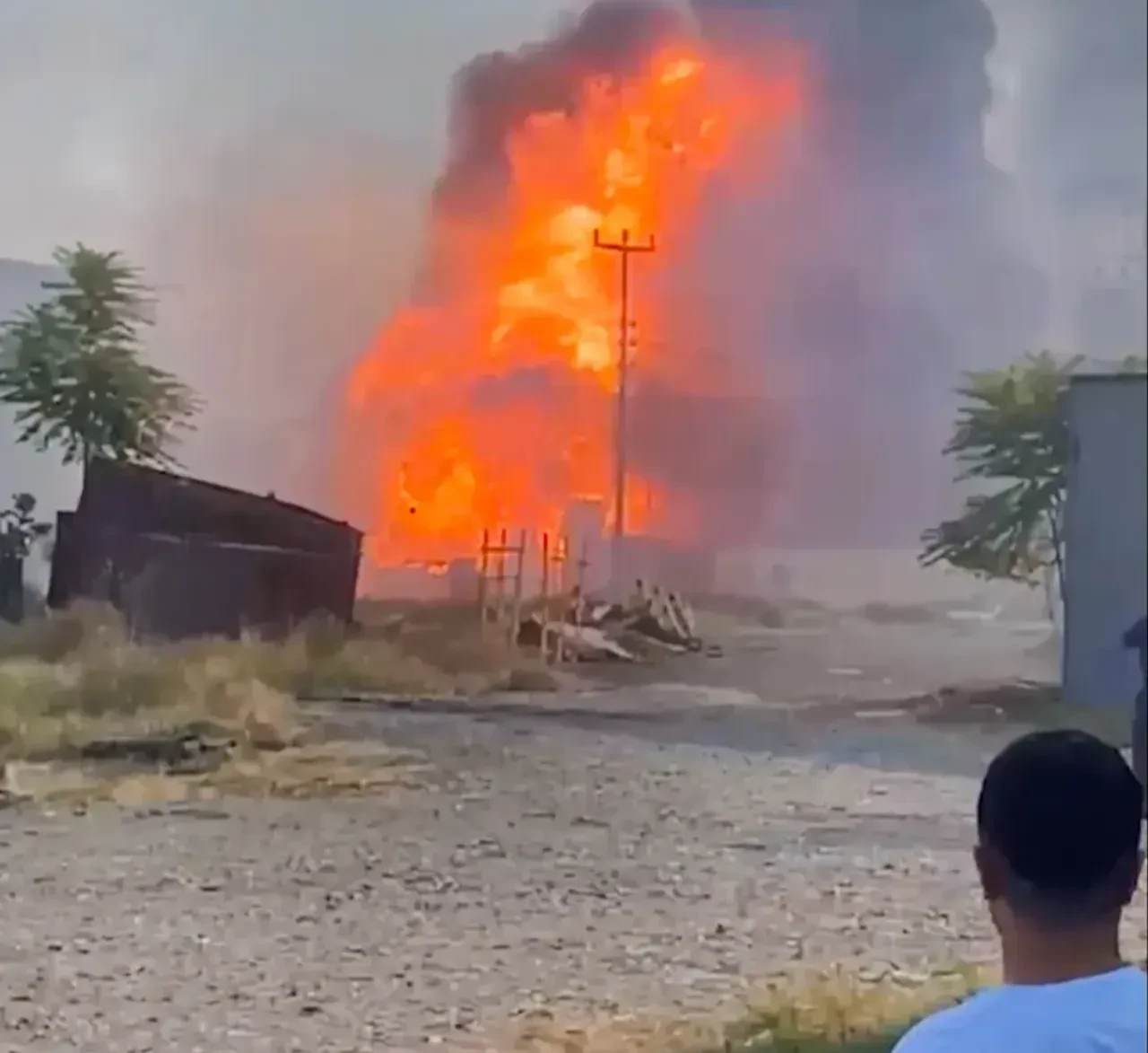 Salihli’de gaz dolum tesisinde patlama! Ölü ve yaralılar var