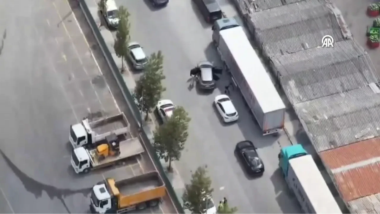 Sultanbeyli'de film gibi operasyon! Şüpheliler kıskıvrak yakalandı