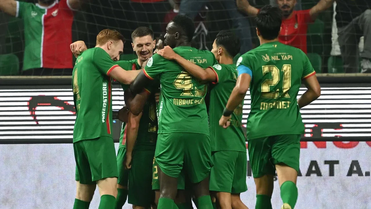 Amedspor'dan 3 gollü başlangıç! Diyarbakır ekibi, Erzurumspor FK'yi mağlup etti