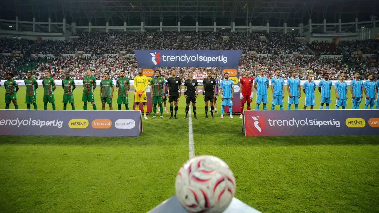 Amedspor'dan 3 gollü başlangıç! Diyarbakır ekibi, Erzurumspor FK'yi mağlup etti