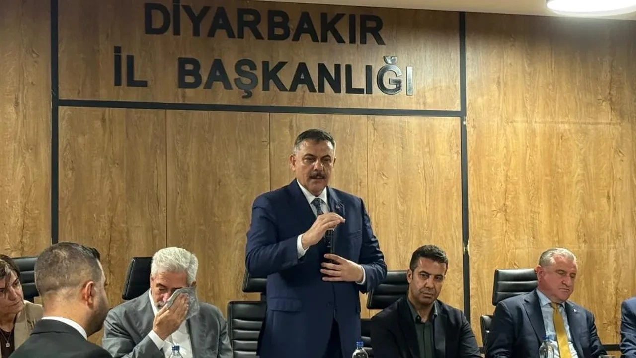 Bakan Çiftçi Alihan Kuriş örgütünün FETÖ'yle benzerliğini açıkladı: Blopper diye bir uygulama kullanıyorlar