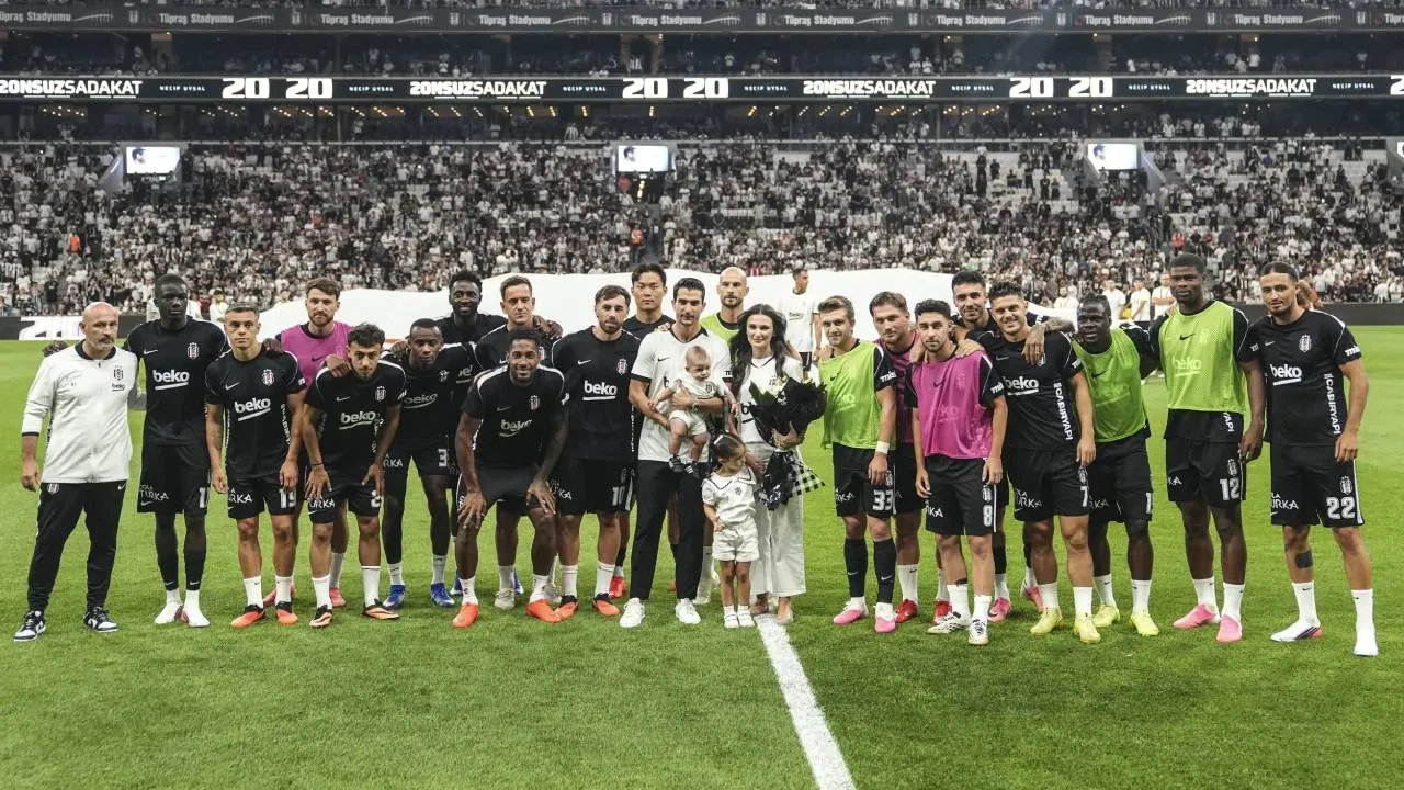 Beşiktaş'ta Necip Uysal'a veda edildi! 17 yıllık hikaye sona erdi