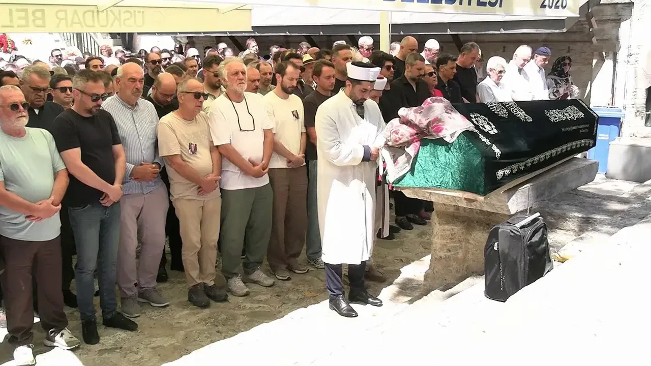 İBB'nin şehir plancısı Müge Yorgancı Ozar  Tokyo-İstanbul uçağında hayatını kaybetti