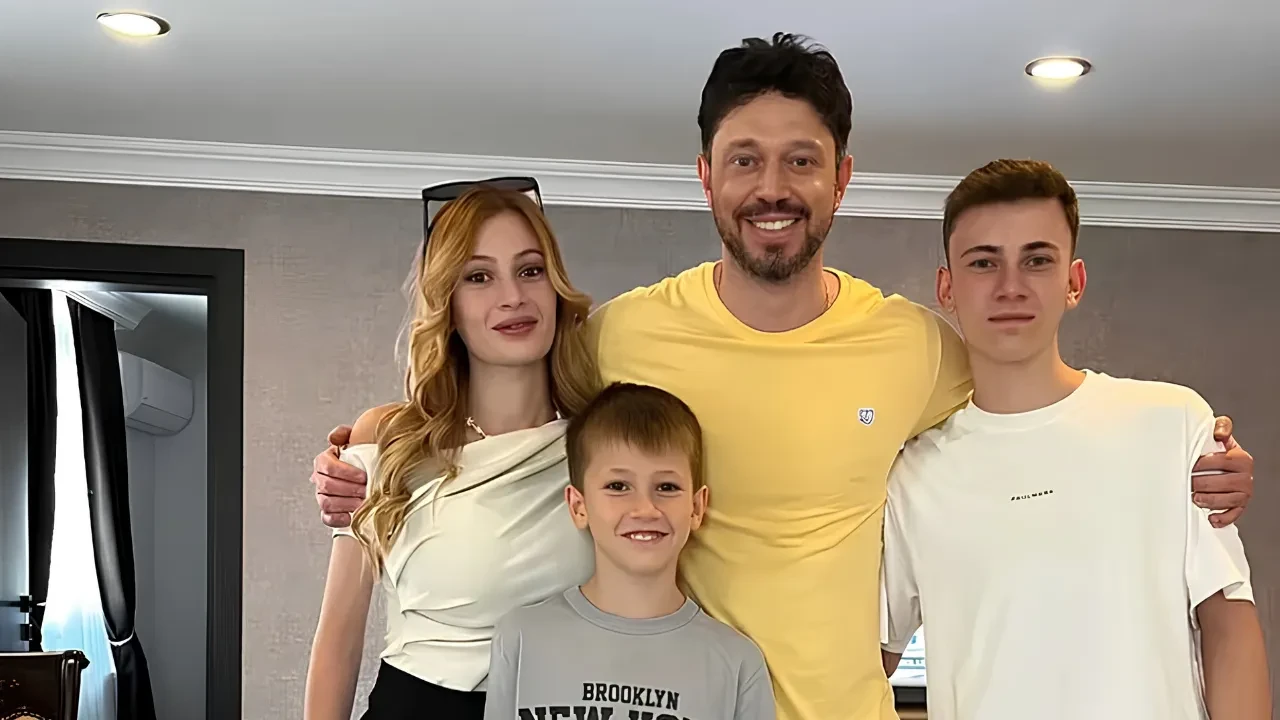 Murat Boz'dan aile ziyareti! Yeğenleriyle verdiği pozlar dikkat çekti