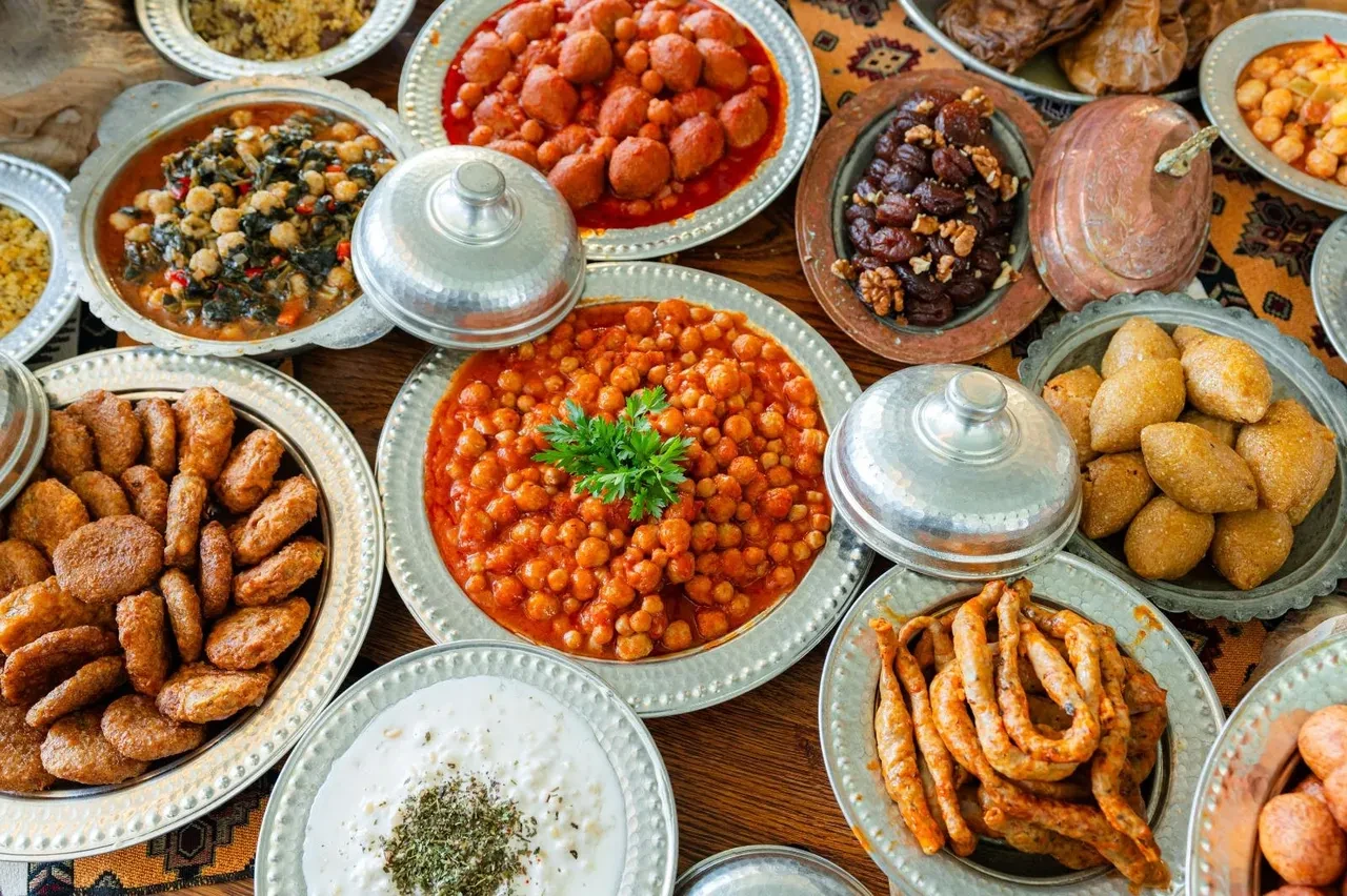 Ünlü şeflerden Malatya lezzet çıkarması! "Kiraz yaprağı sarması tatmadan dönmeyin