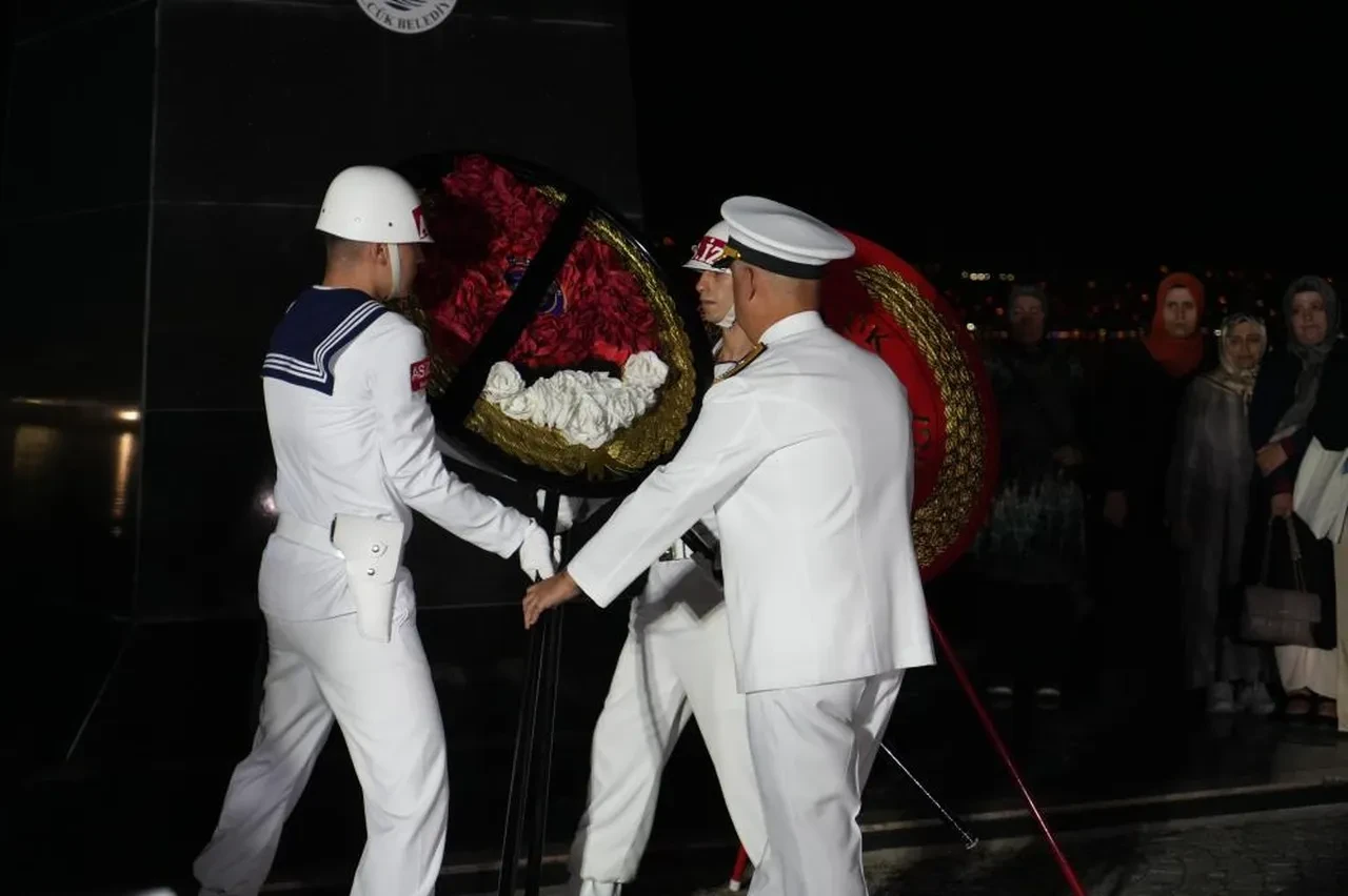 27 yıldır dinmeyen acı: 17 Ağustos Marmara Depremi'nde hayatını kaybedenler anıldı