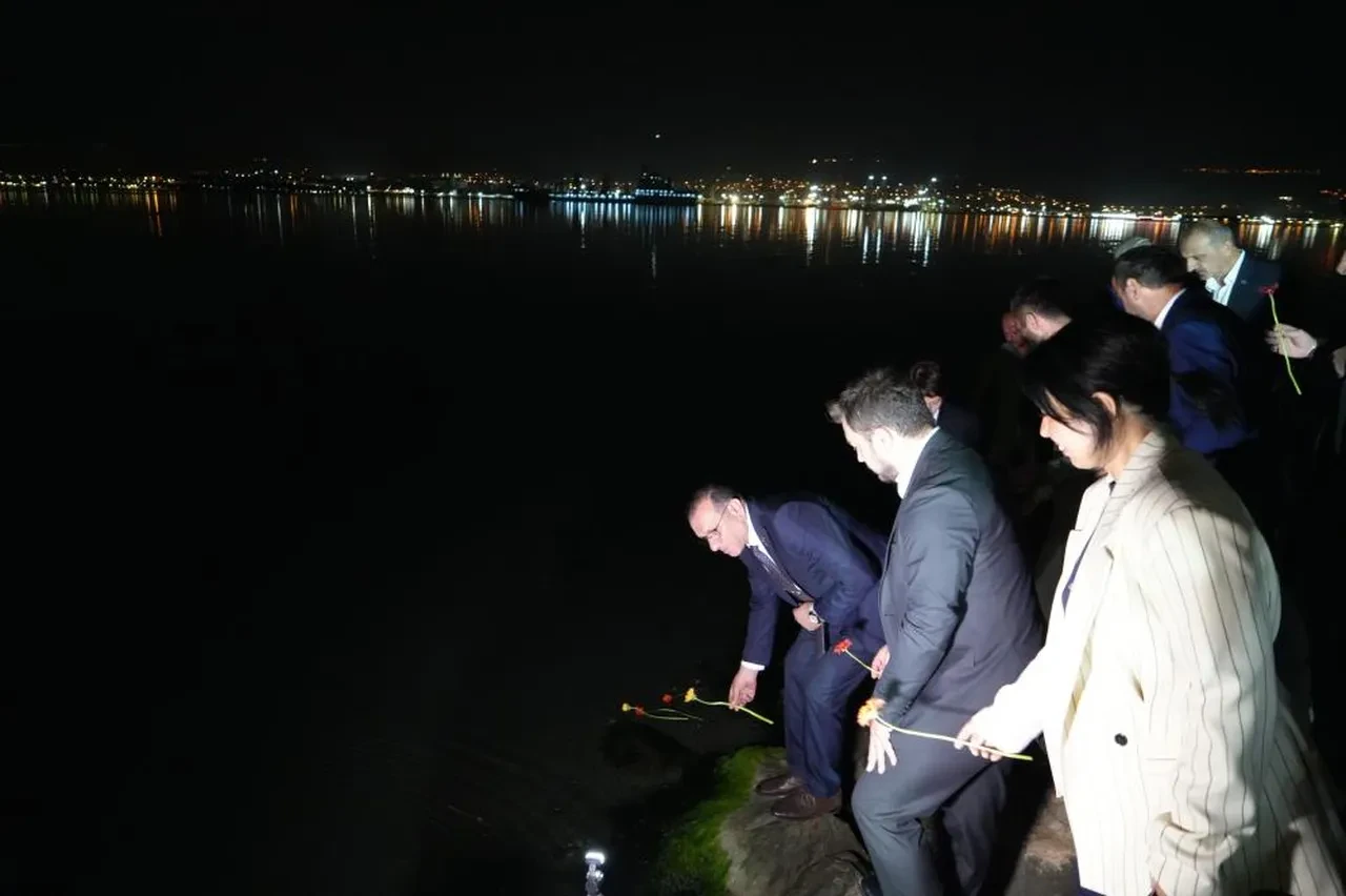 27 yıldır dinmeyen acı: 17 Ağustos Marmara Depremi'nde hayatını kaybedenler anıldı