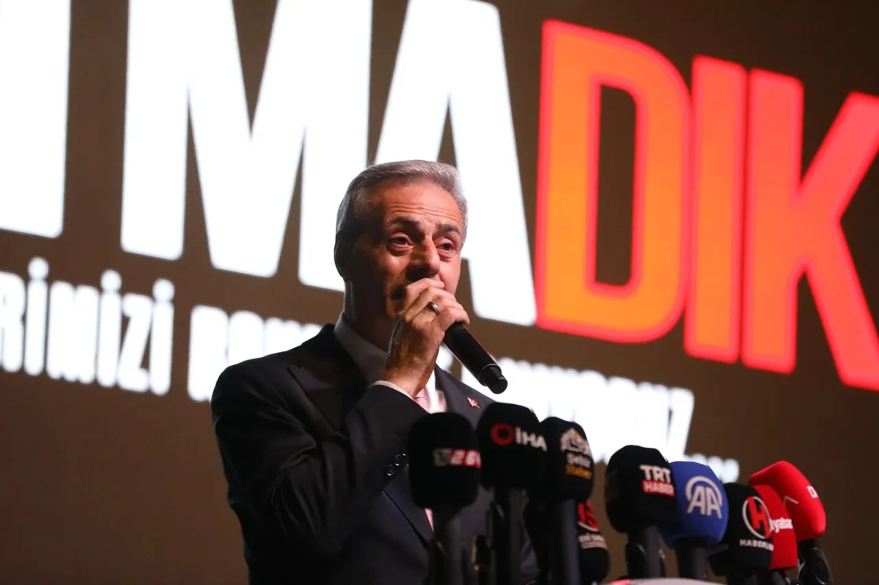 27 yıldır dinmeyen acı: 17 Ağustos Marmara Depremi'nde hayatını kaybedenler anıldı