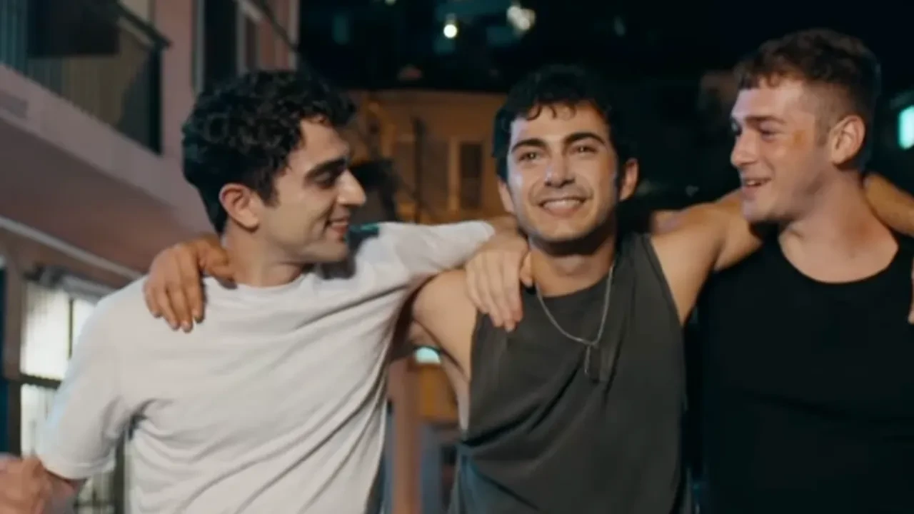 Altı Üstü İstanbul’da Emir ve Naz'ın romantik anları dikkat çekti! 10. bölümde neler olacak?