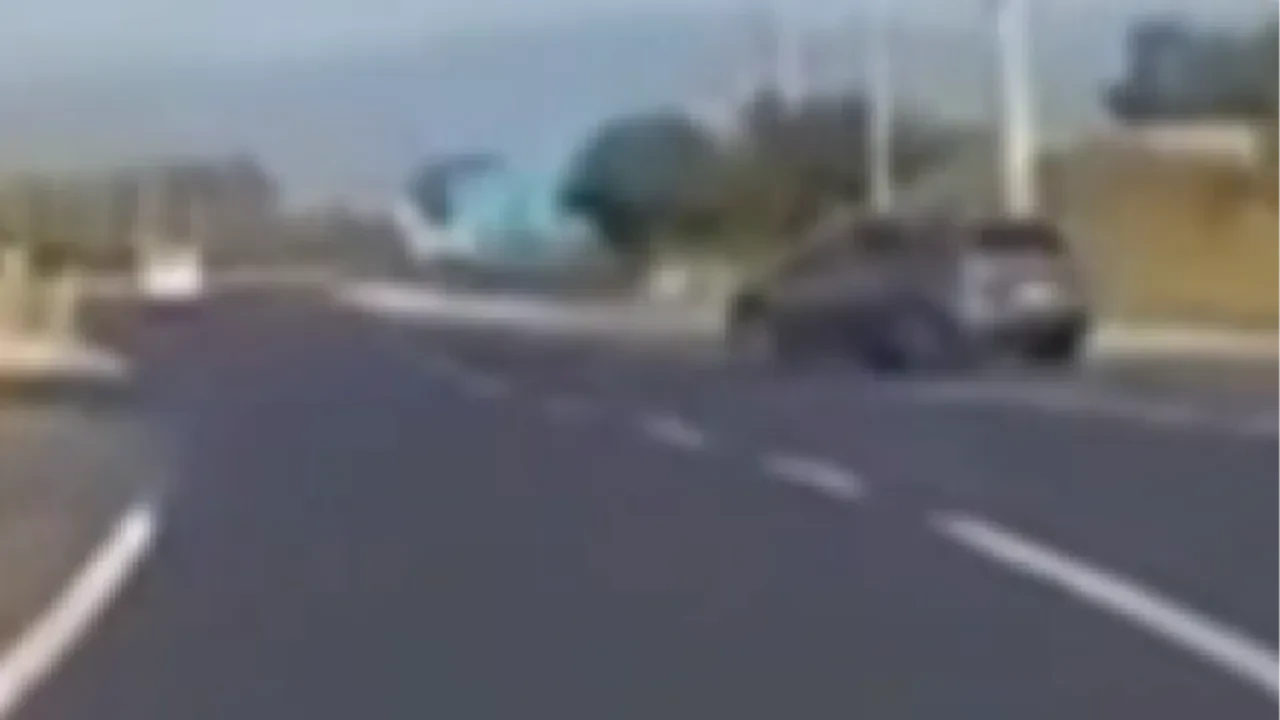 Düzce’de sinyalsiz dönüş kazaya neden oldu: 1 ailede 5 yaralı