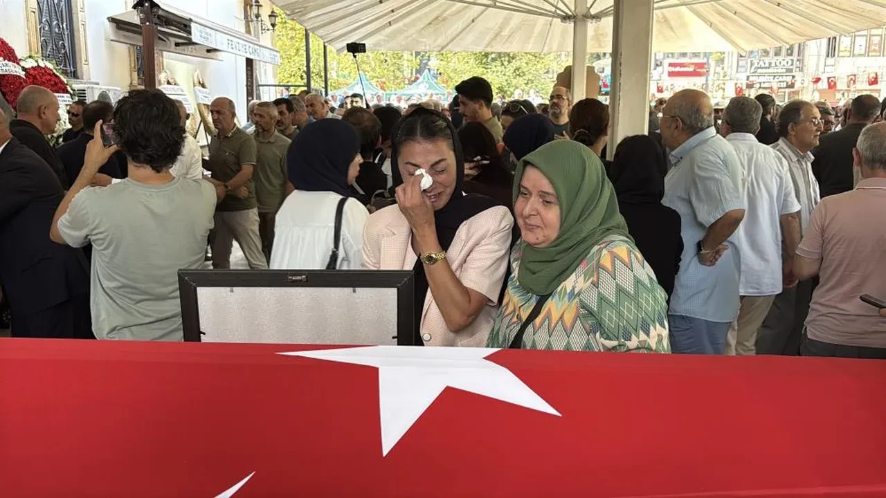 Eski AK Parti Milletvekili Azize Sibel Gönül hayatını kaybetti