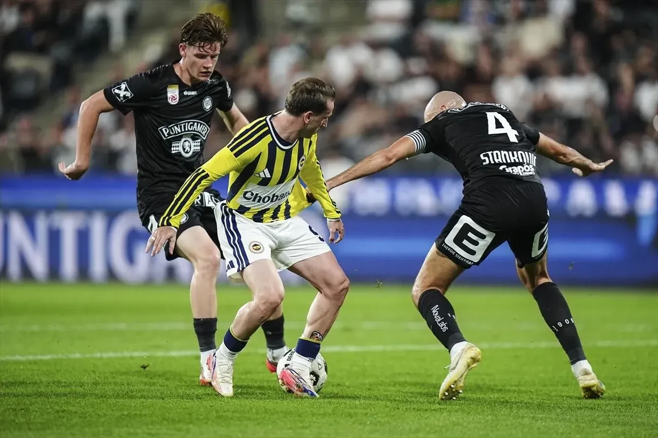 Fenerbahçe Lyon muhtemel 11, maç kadrosu! FB Lyon maçı hangi kanalda?