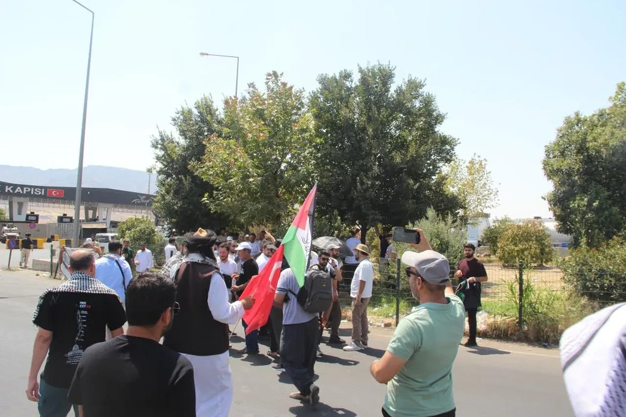 Filistin konvoyu Türkiye'ye geri döndü! Irak hükümeti izin vermedi
