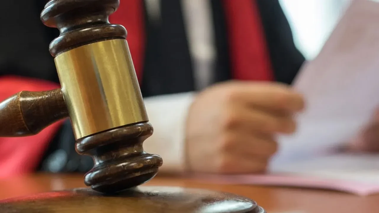 Patrona sitemli mesajı başını yaktı! Hem işinden hem de tazminatından oldu