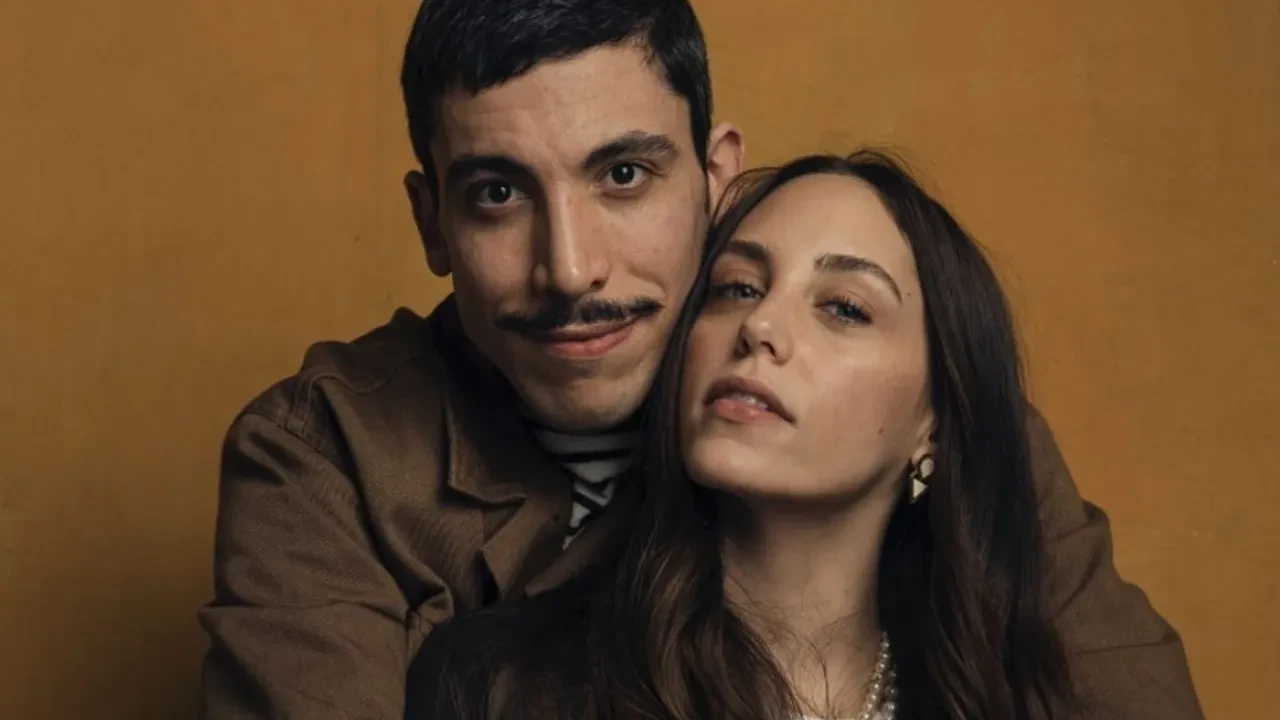 Can Bonomo ve Öykü Karayel’in trafikteki halleri dikkat çekti! Kask detayı olay oldu