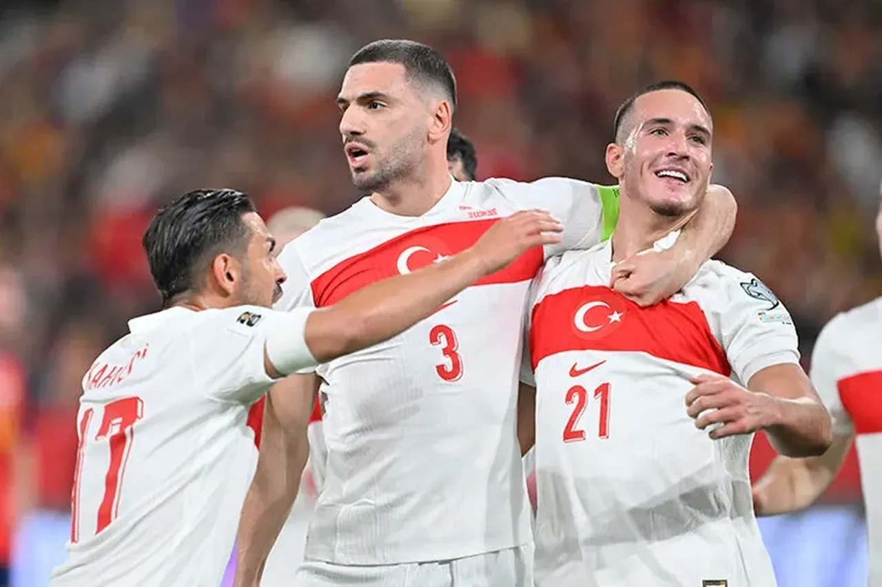 Galatasaray'dan forvete 2 yıldız isim! Adaylardan biri Osimhen'in yedeği olacak