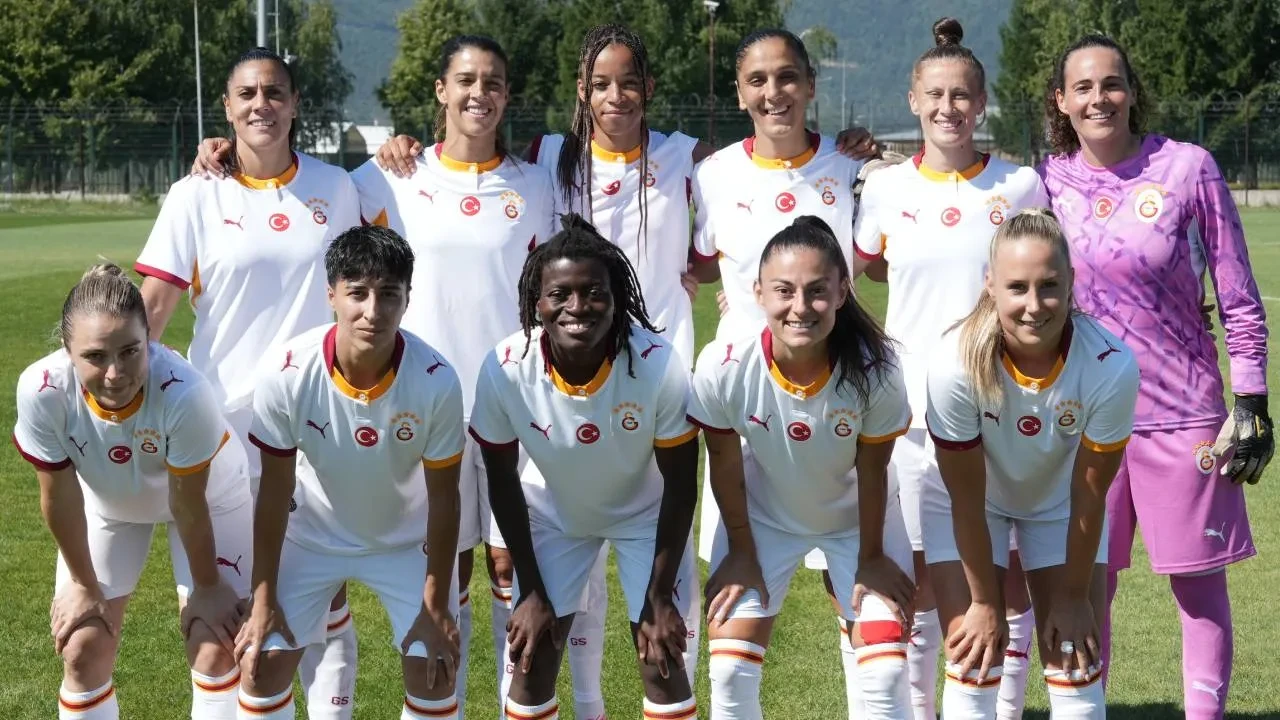 Galatasaray'dan üst üste 2 transfer! Sarı-kırmızılılar, yeni oyuncularını açıkladı