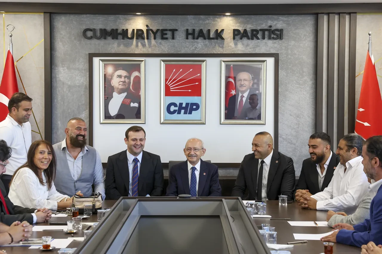 Kılıçdaroğlu koltuğundan vazgeçmiyor: Aday olmayacak, aday gösterilecek