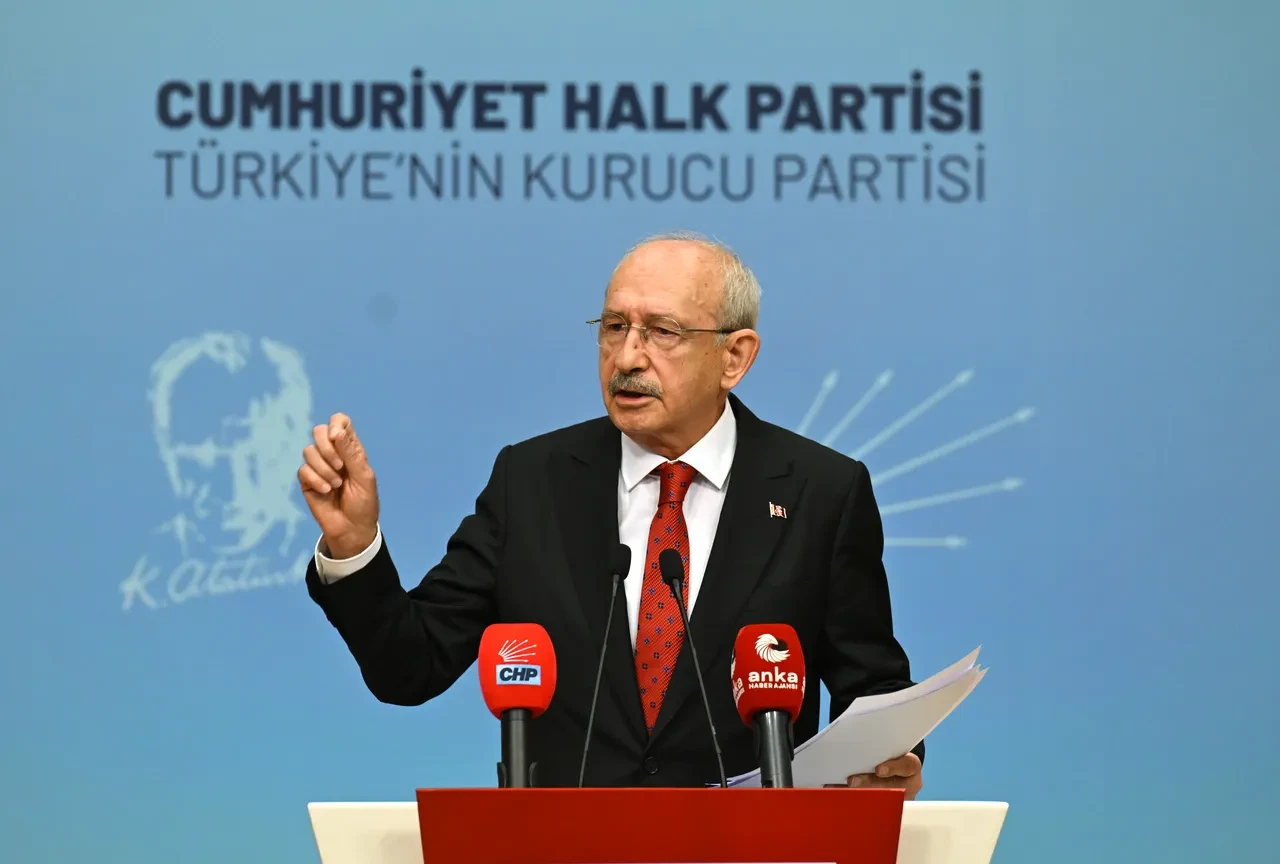 Kılıçdaroğlu koltuğundan vazgeçmiyor: Aday olmayacak, aday gösterilecek