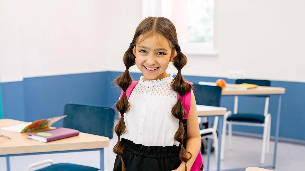 Okula ilk kez gidecek çocuklarda ailelerin yaptığı 7 hata! Uzmanlar uyarıyor