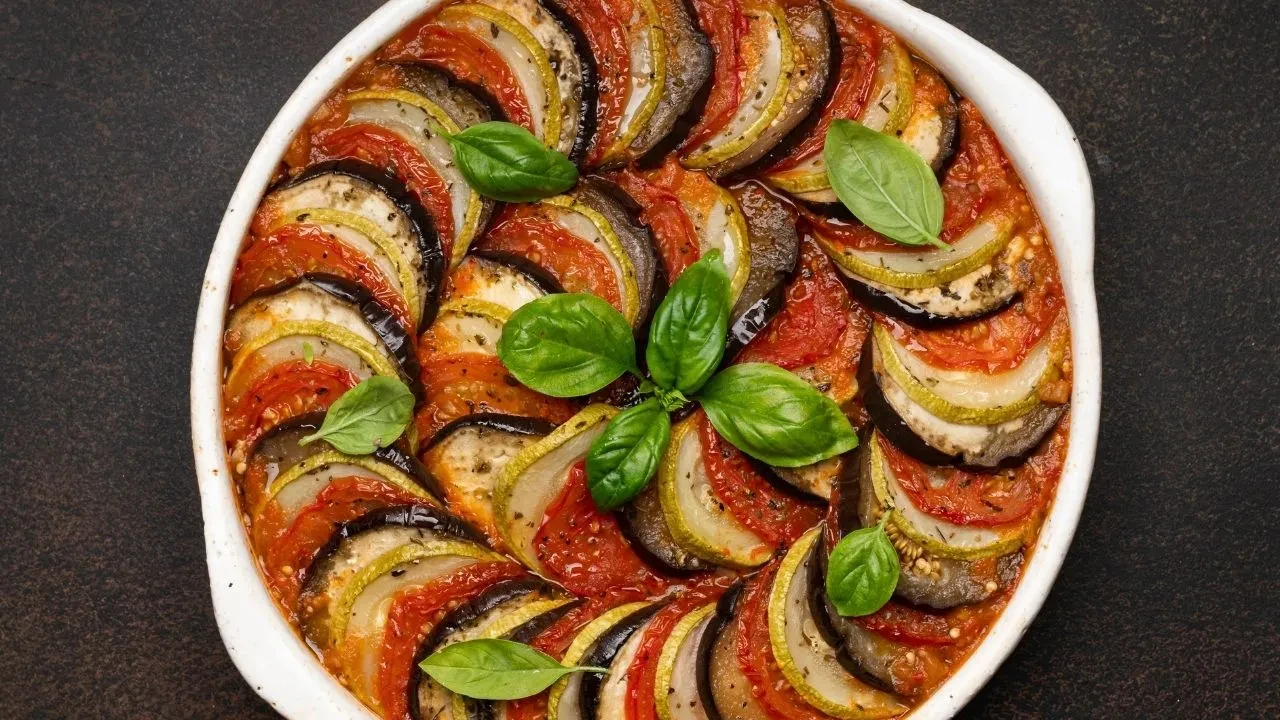 Ratatuy nedir, nasıl yapılır? Masterchef’te yarışmacılar yaptı, Ratatuy içinde ne var merak edildi