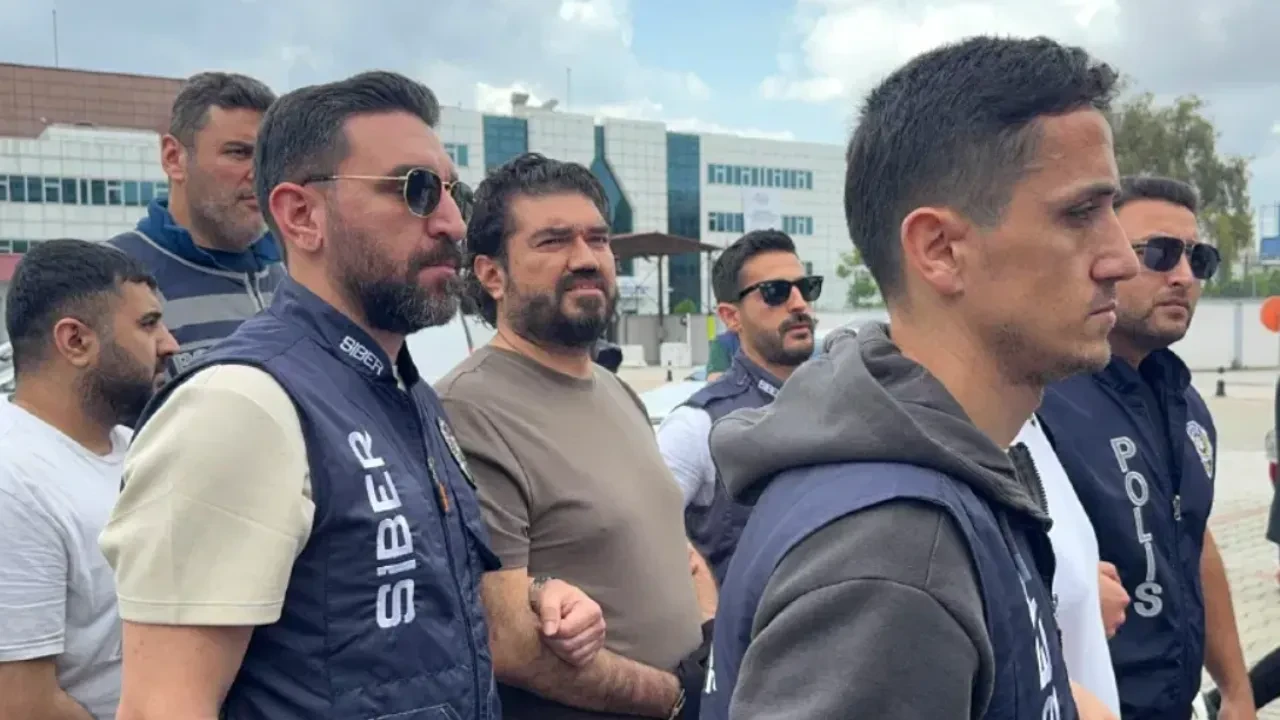 Son dakika: Rasim Ozan Kütahyalı hakkında tahliye kararı