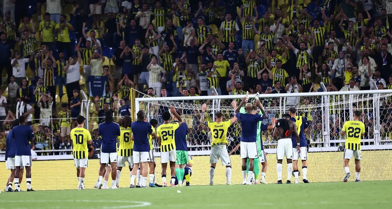 TRT 1 CANLI Fenerbahçe Lyon maçı nereden izlenir? Şampiyonlar Ligi maçı başlıyor