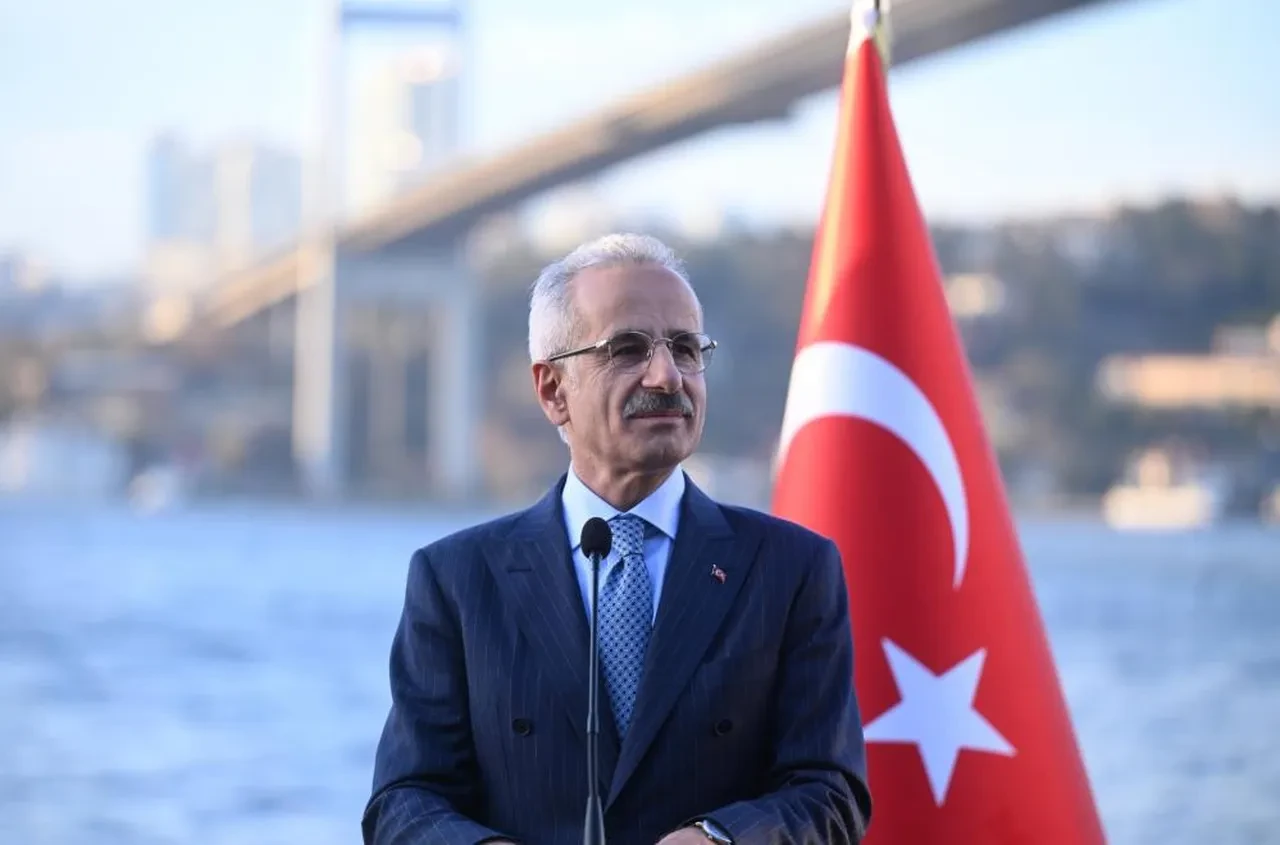 Bakan Uraloğlu duyurdu! Limanlarımızda 553,3 Milyon ton yük işlendi