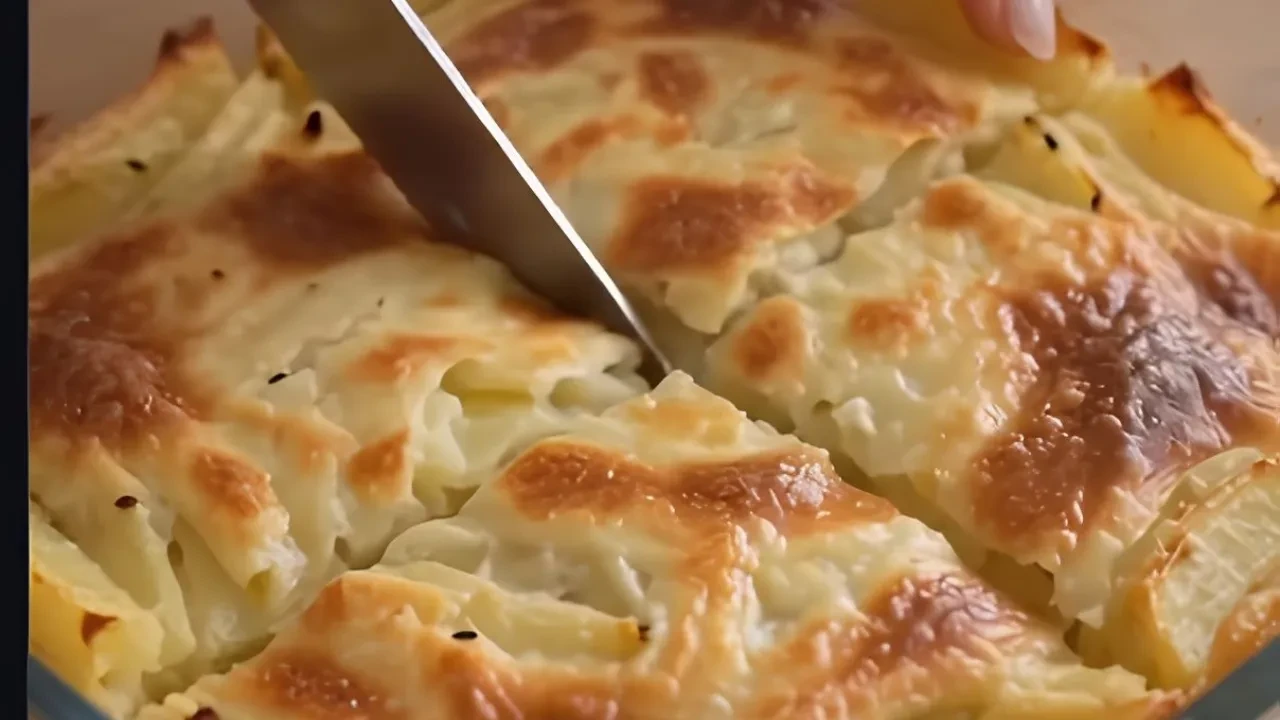 Çayın yanına börek yaptım ama un kullanmadım! Unsuz patates böreği tarifi