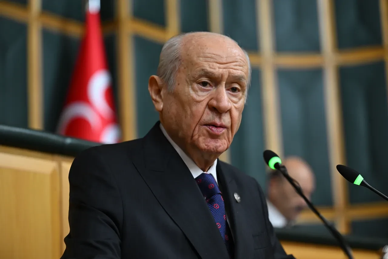 Devlet Bahçeli'den Yeni Parti'ye 'çerçeve yasa' eleştirisi!