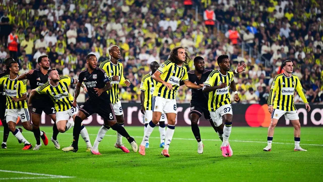 Fenerbahçe'de İsmail Kartal, Lyon maçının ardından konuştu! "Kazanabilirdik ama 1-1 bitti"
