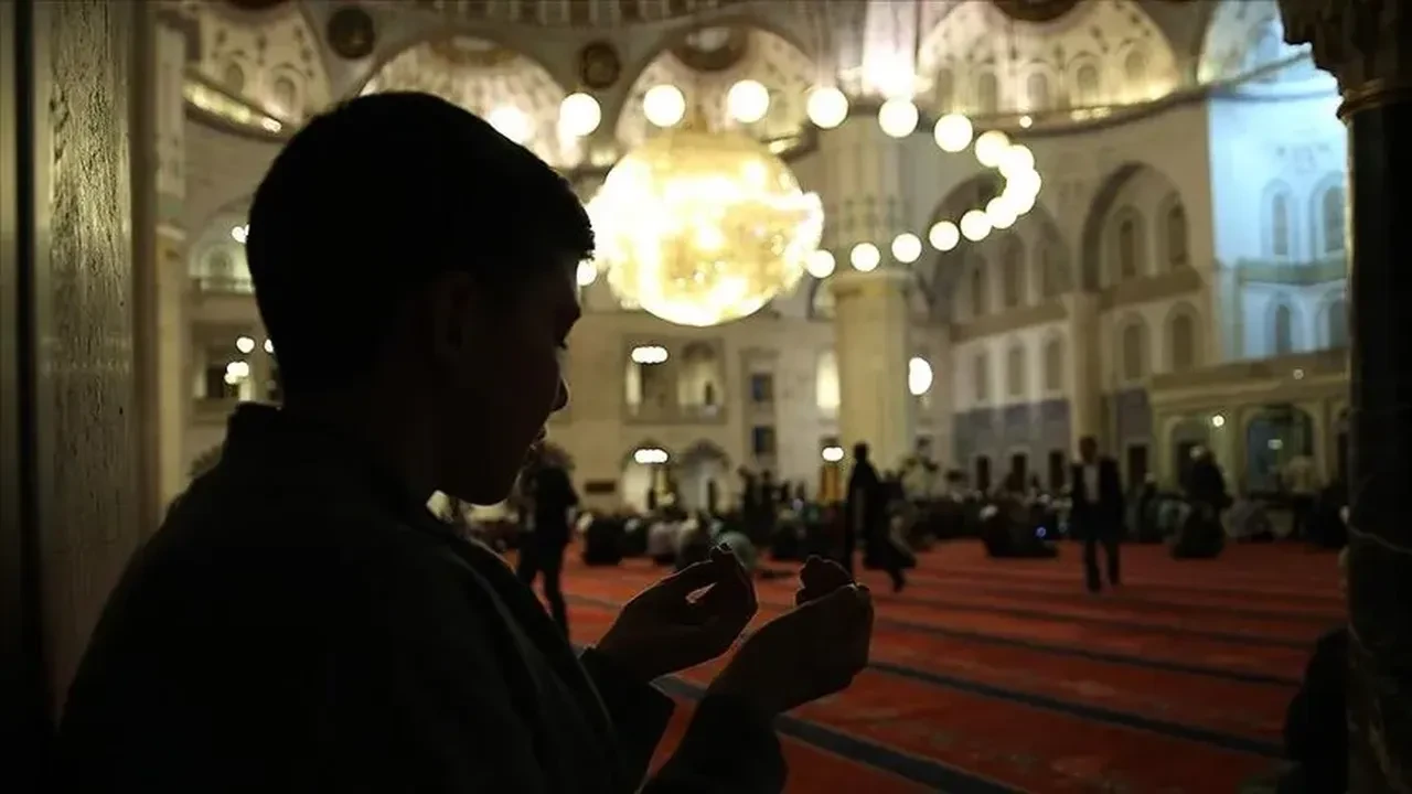 Mevlid Kandili tarihi 2026: Mevlid kandili ne zaman, hangi gün idrak edilecek? Dini günler takvimi