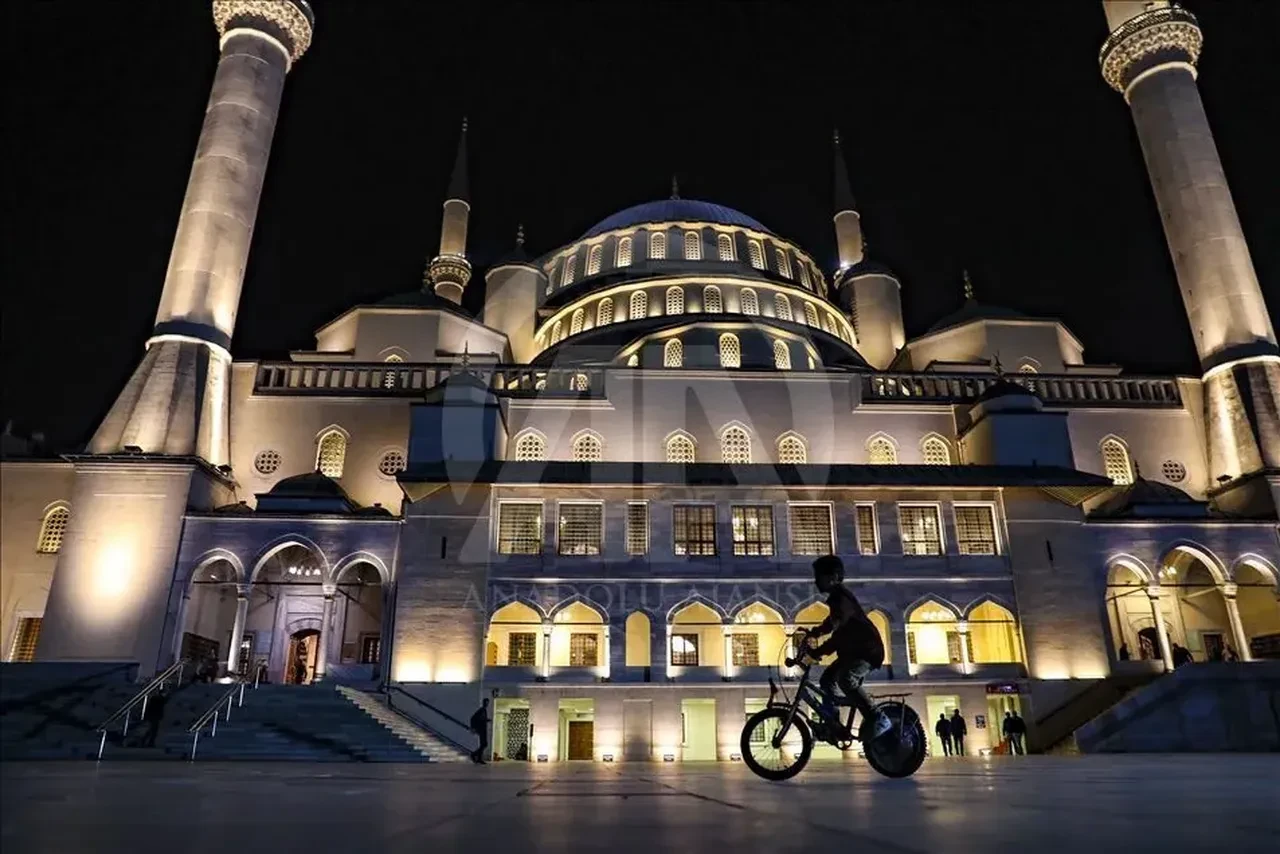 Mevlid Kandili tarihi 2026: Mevlid kandili ne zaman, hangi gün idrak edilecek? Dini günler takvimi