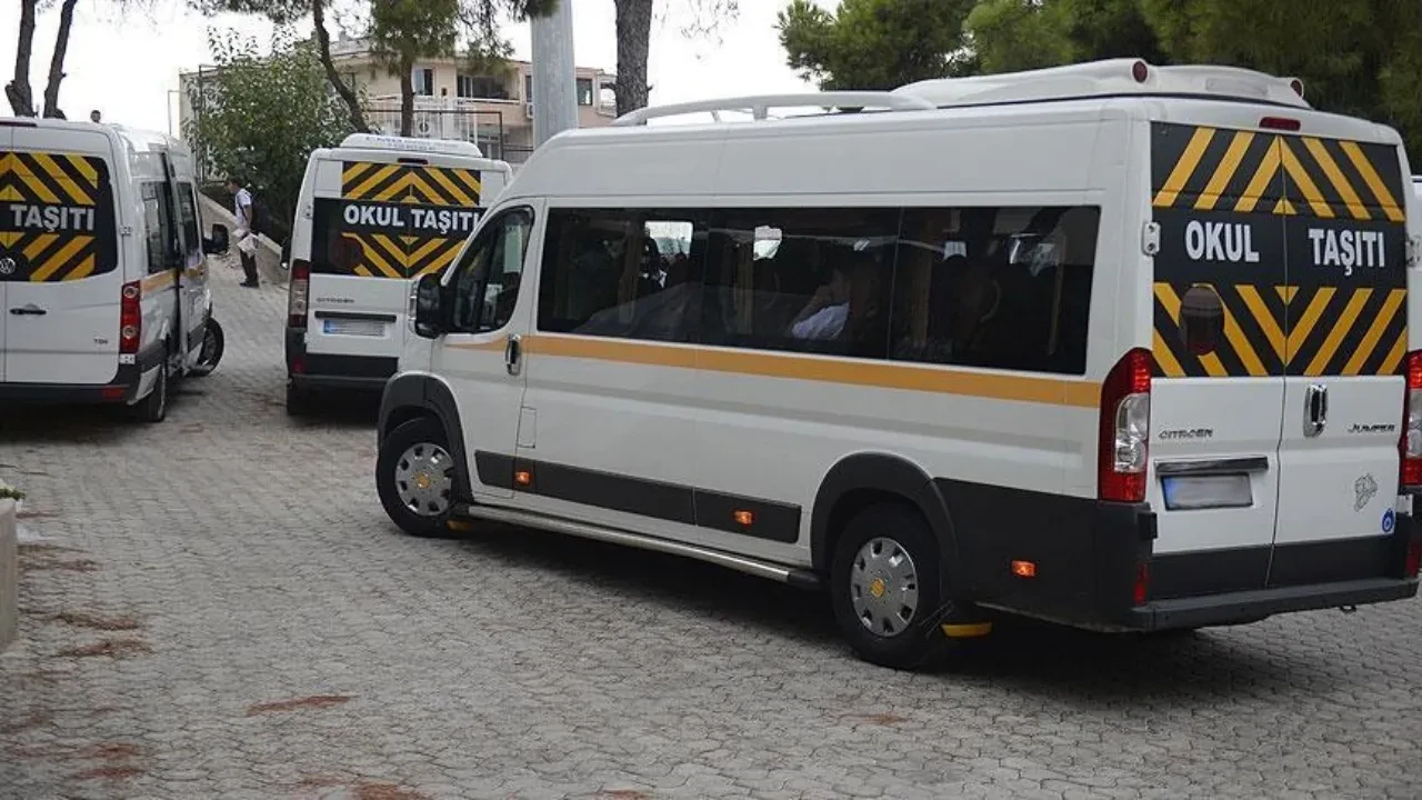 Okul servis fiyatları belli oldu, veliler isyan etti: Yıllık 93 bin lirayı bulabiliyor