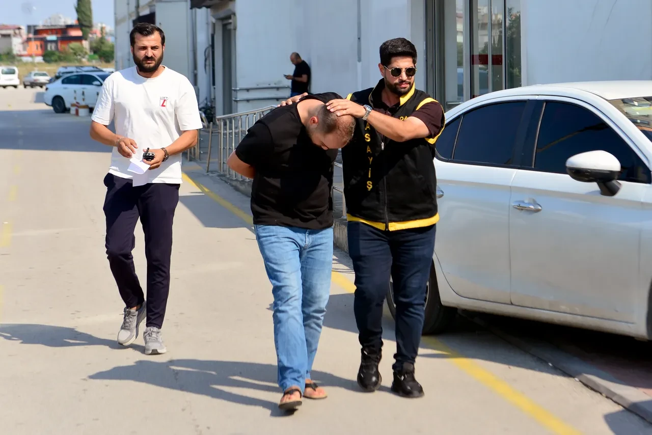 Parkta başlayan ‘bakış’ tartışmasının sonu kanlı bitti!