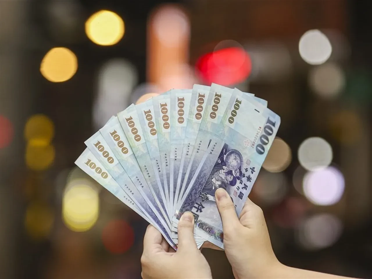 Tayvan hükümeti gelirlerini rekor seviyede artırdı, parayı vatandaşıyla paylaşma kararı aldı