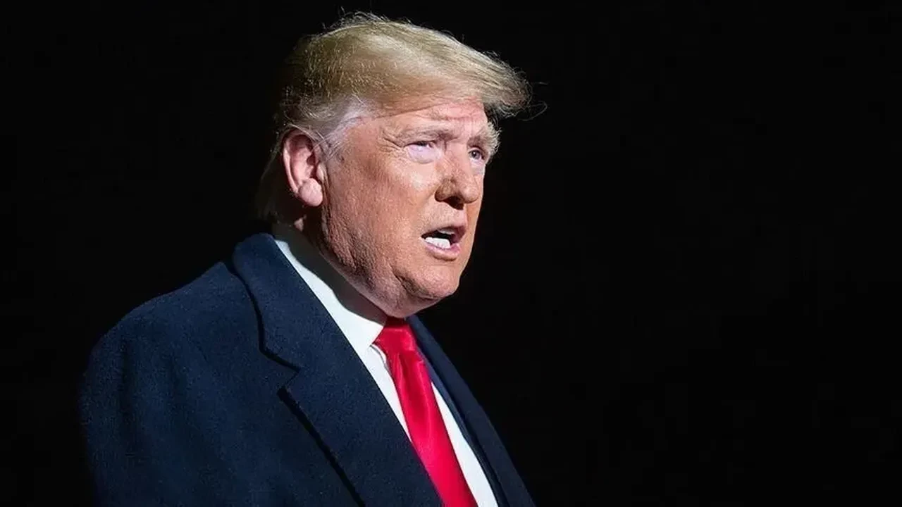 Trump, Kanada'ya yüzde 50'lik gümrük vergisini askıya aldı
