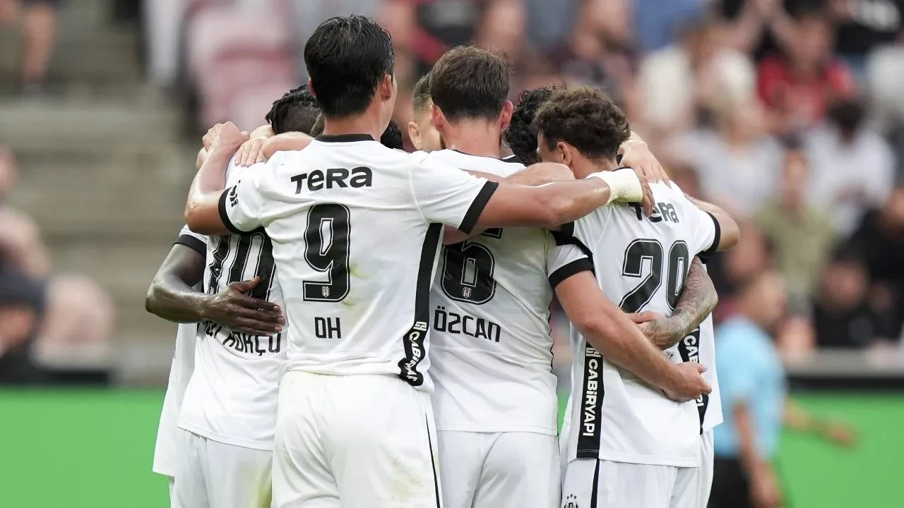 Beşiktaş, Hradec Kralove hazırlıklarına başladı