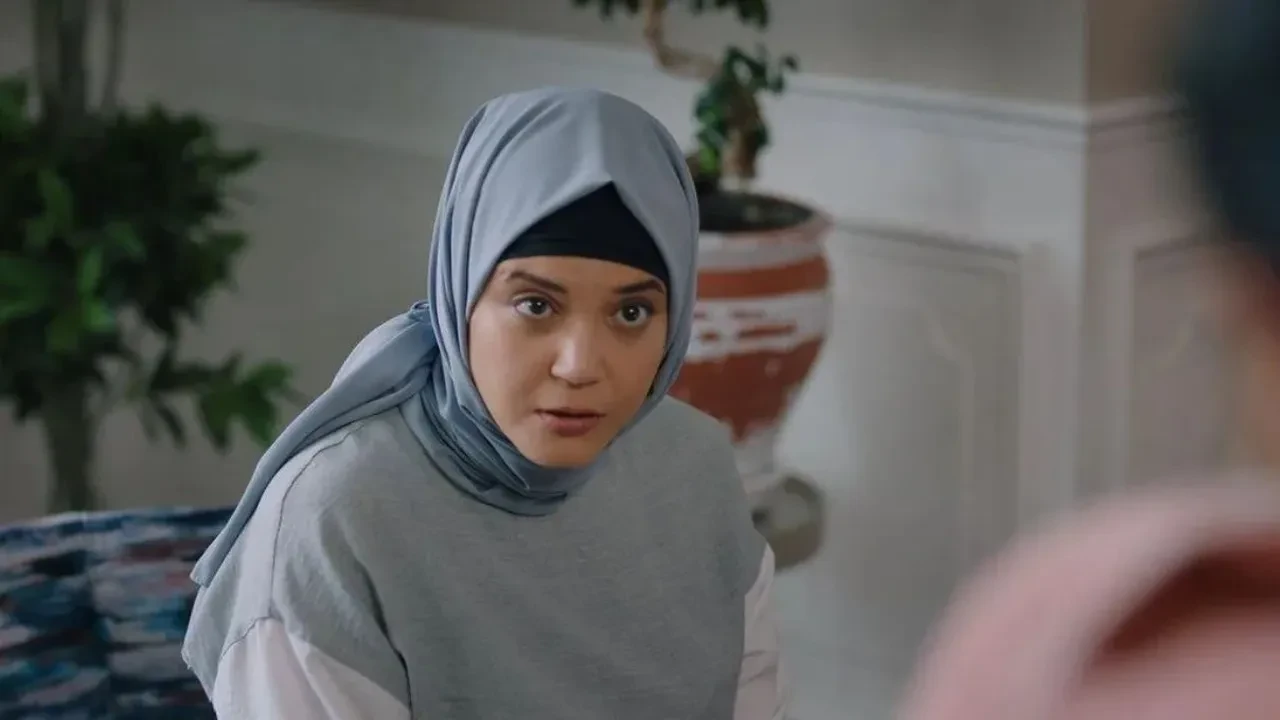 Feyza Civelek'ten şoke eden hamle! Kızılcık Şerbeti dizisinden ayrıldığı duyurulmuştu